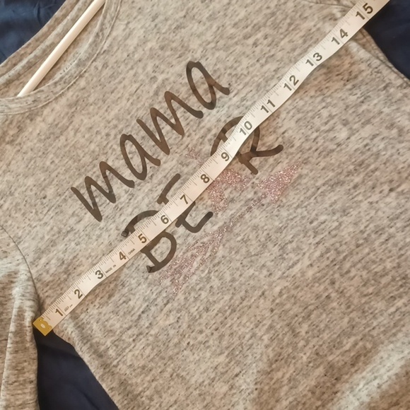 💙🌺Gray 'Mama Bear' Long Sleeve Shirt - Picture 7 of 8